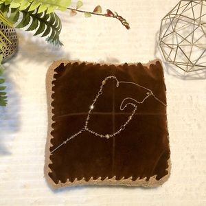 Banana Republic💛Gold Y Necklace